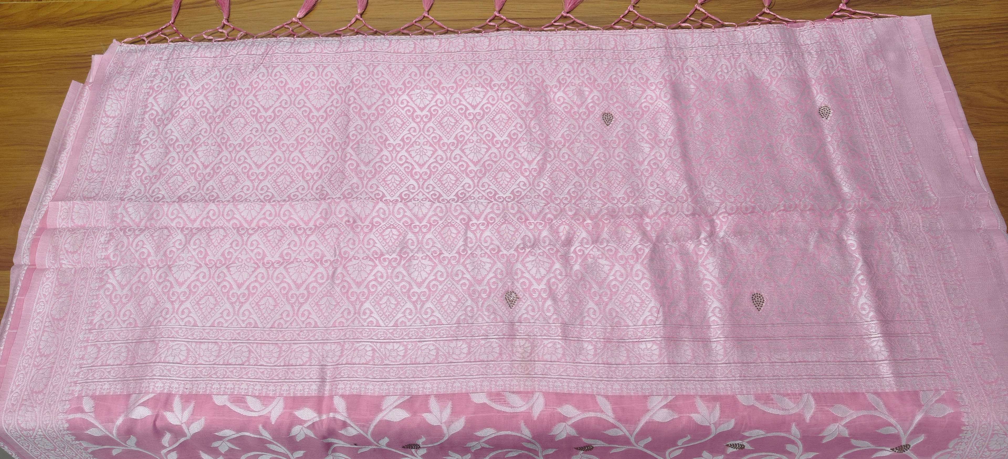 Premium Rose Pink Saree – Floral Pattern & Embroidered Blouse Silky Aura