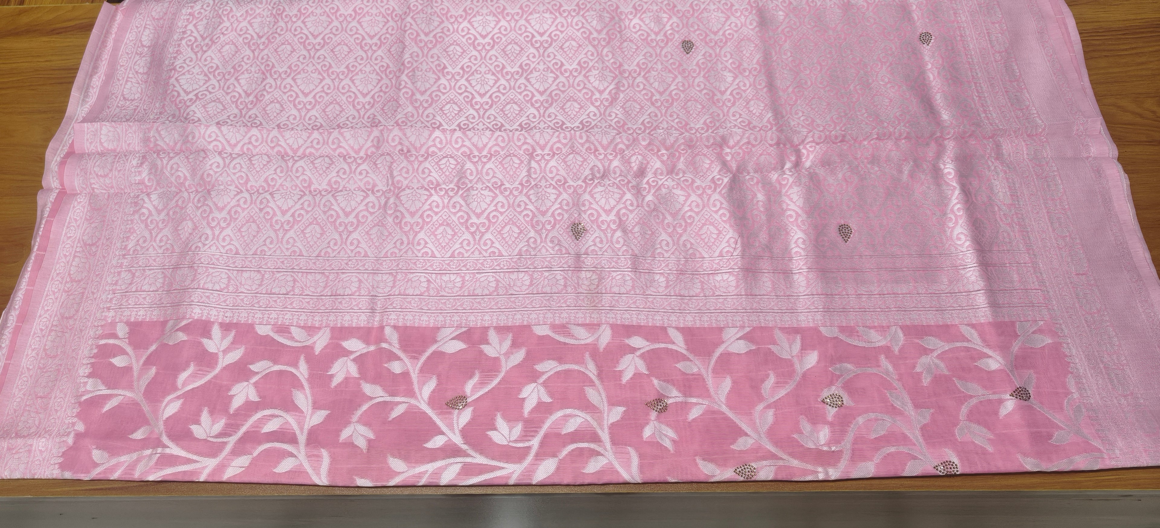 Premium Rose Pink Saree – Floral Pattern & Embroidered Blouse Silky Aura