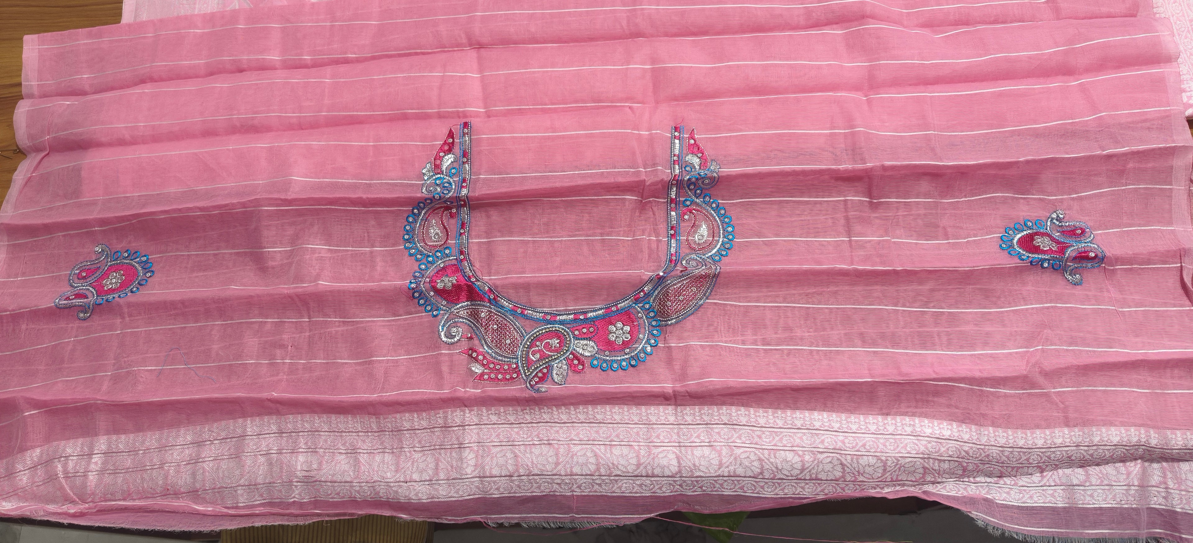 Premium Rose Pink Saree – Floral Pattern & Embroidered Blouse Silky Aura