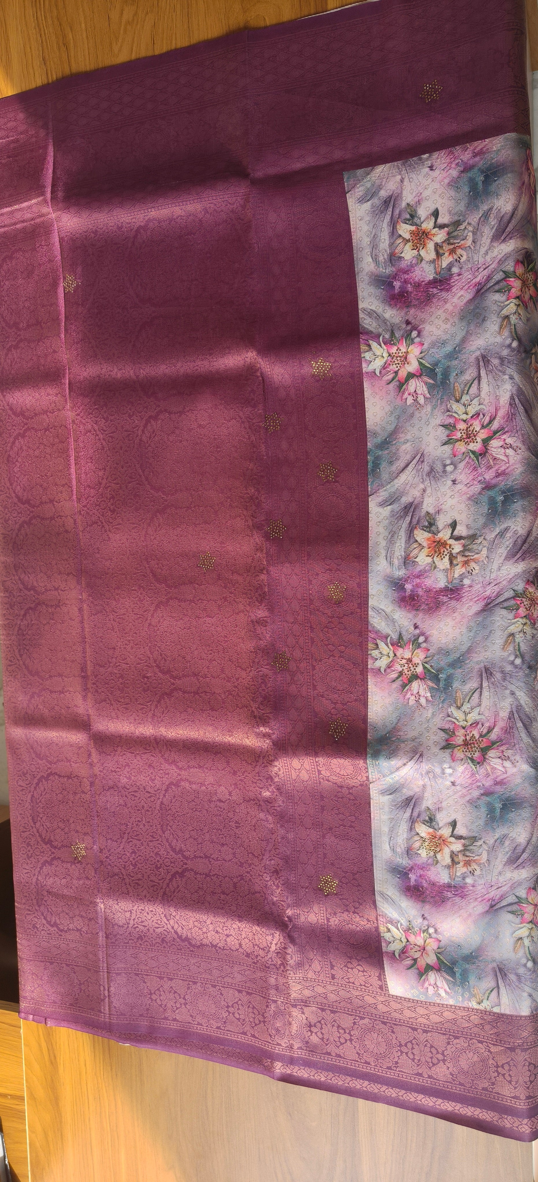 Premium Purple Saree with Floral Print & Zari Jacquard Weaving